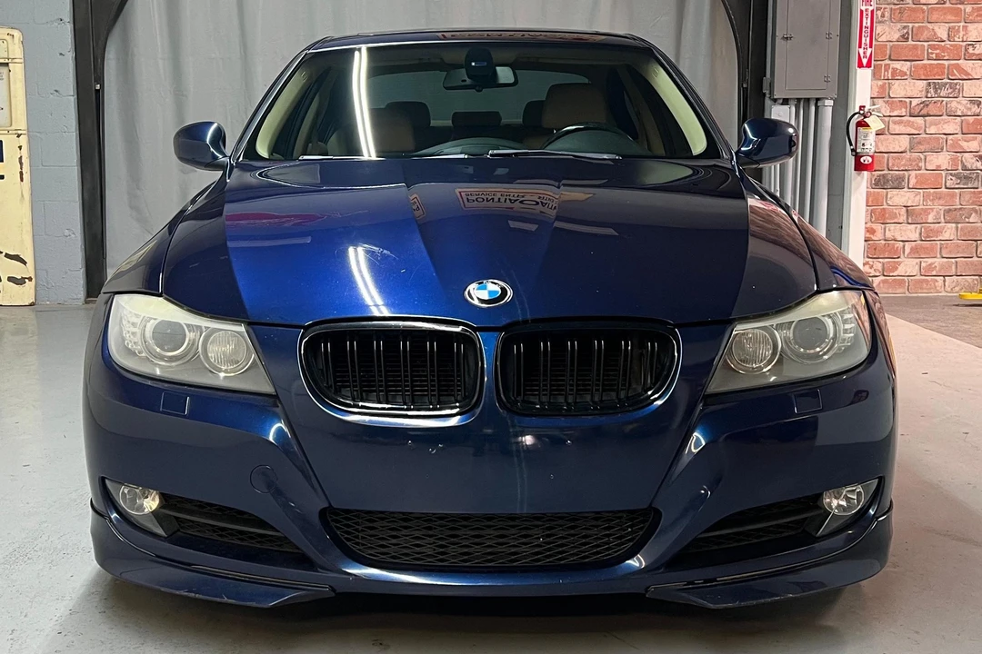 2011 BMW E90 335i Sedan - Image 2 of 31