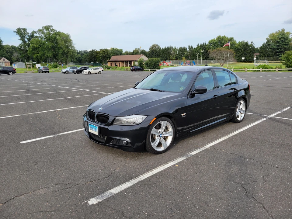 2011 BMW E90 335i Sedan - Image 13 of 31