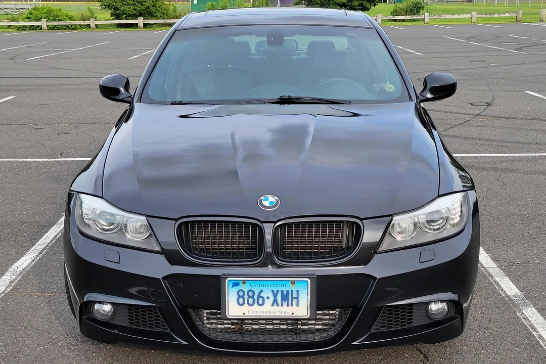 2011 BMW E90 335i Sedan - Image 2 of 31