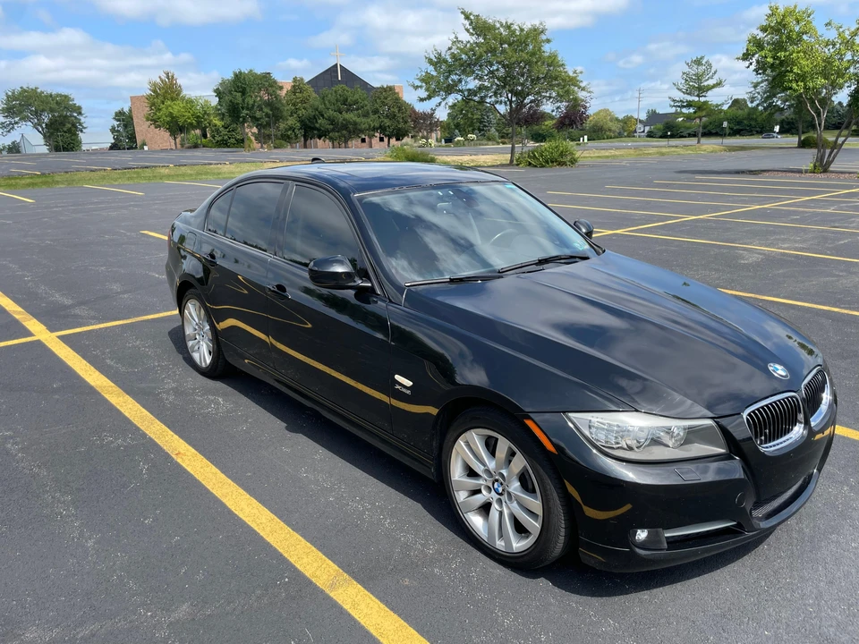 2011 BMW E90 335i Sedan - Image 16 of 31