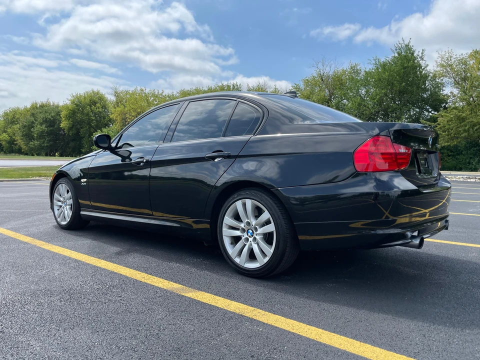 2011 BMW E90 335i Sedan - Image 9 of 31