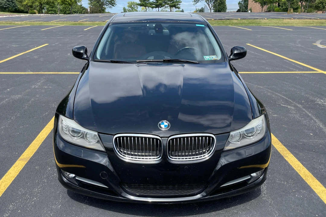 2011 BMW E90 335i Sedan - Image 2 of 31