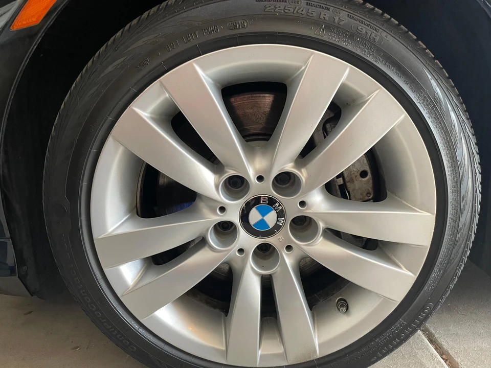 2011 BMW E90 335i Sedan - Image 19 of 31