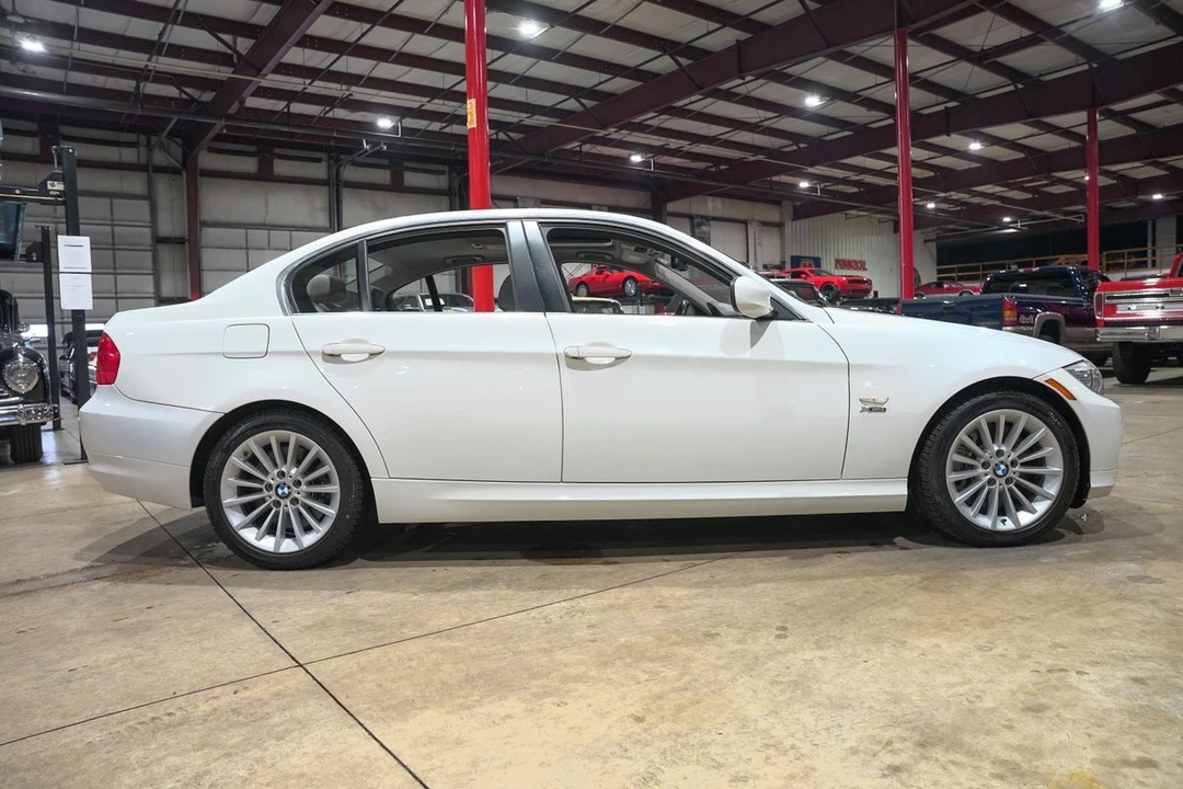 2011 BMW E90 335i Sedan - Image 10 of 21