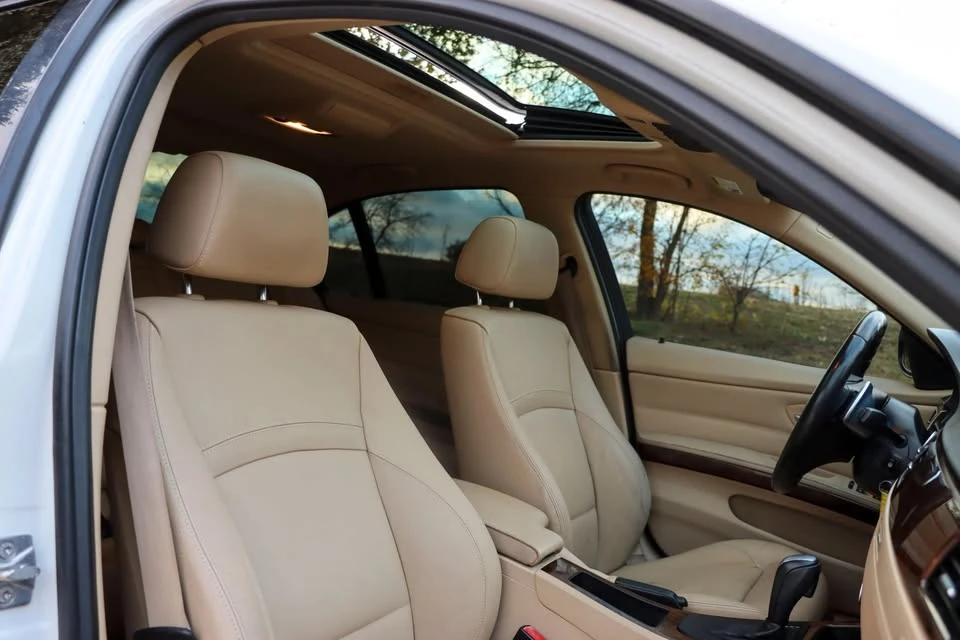 2011 BMW E90 335i Sedan - Image 9 of 16