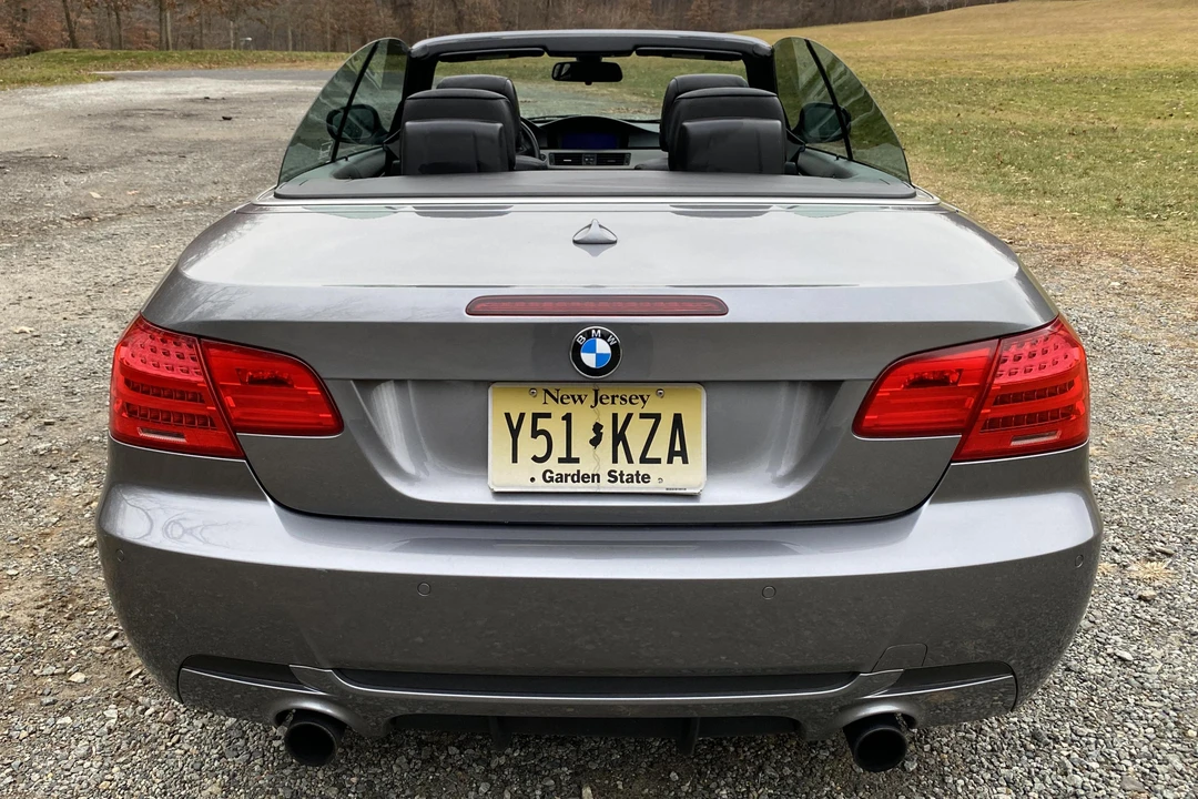 2011 BMW E93 335i Convertible - Image 5 of 10