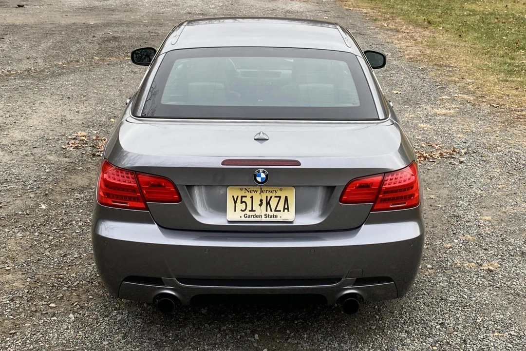 2011 BMW E93 335i Convertible - Image 6 of 10