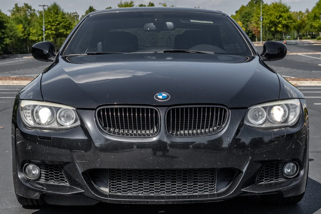 2011 BMW E93 335i Convertible - Image 2 of 31