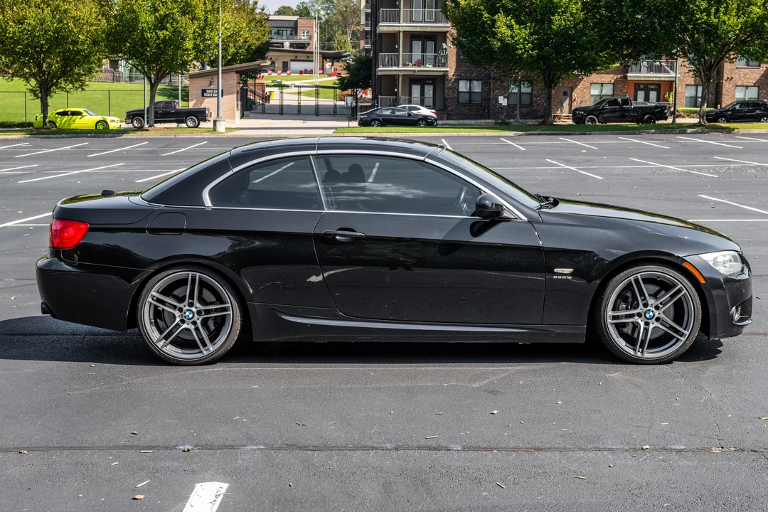2011 BMW E93 335i Convertible - Image 17 of 31