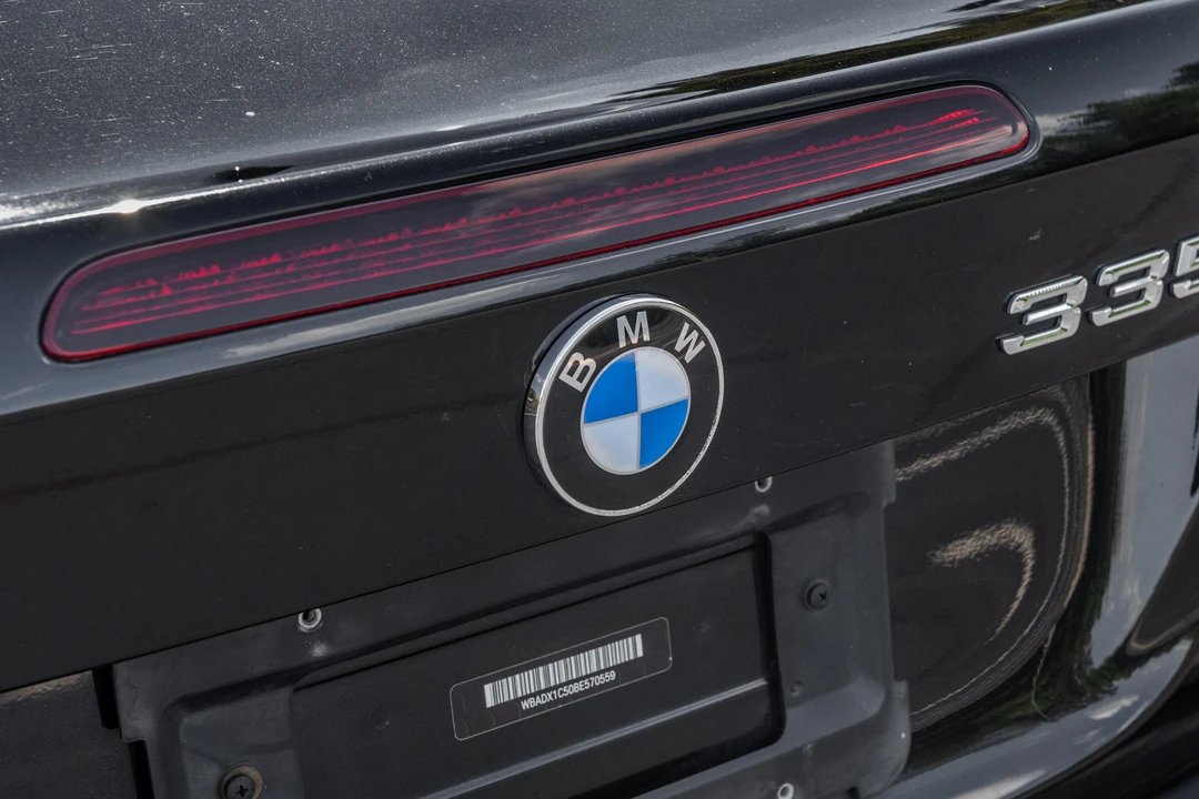 2011 BMW E93 335i Convertible - Image 26 of 31