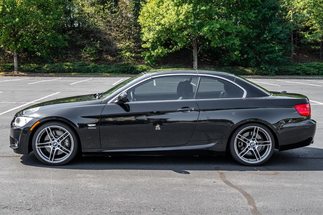 2011 BMW E93 335i Convertible - Image 14 of 31