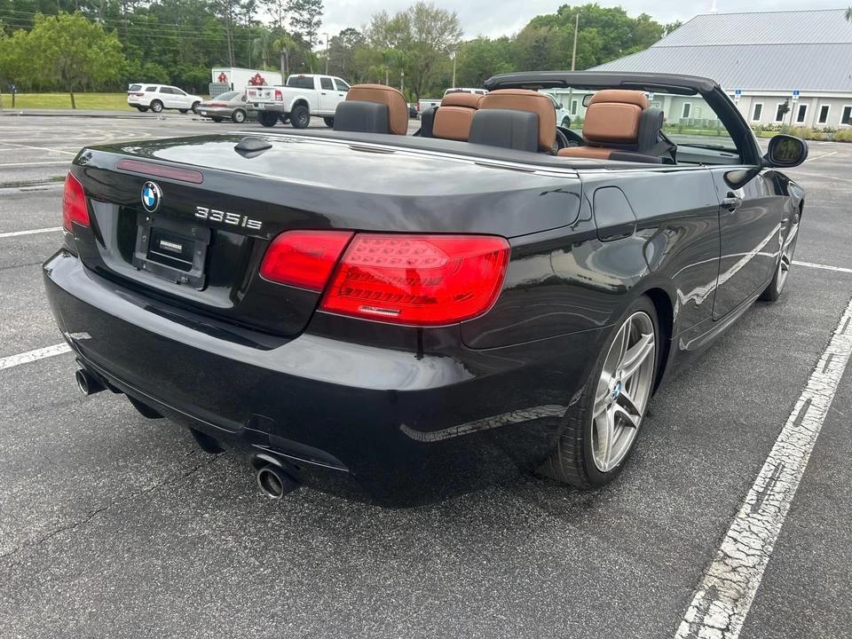 2011 BMW E93 335i Convertible - Image 14 of 31