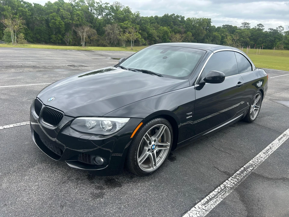 2011 BMW E93 335i Convertible - Image 25 of 31