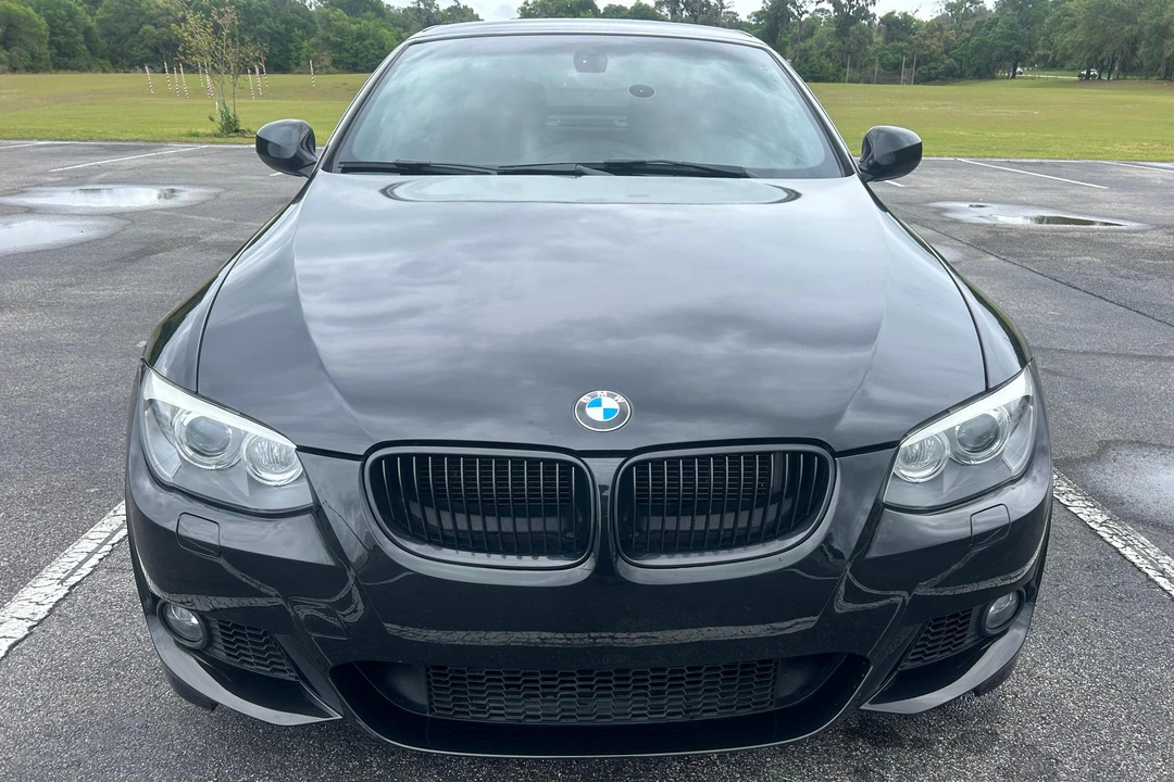 2011 BMW E93 335i Convertible - Image 2 of 31