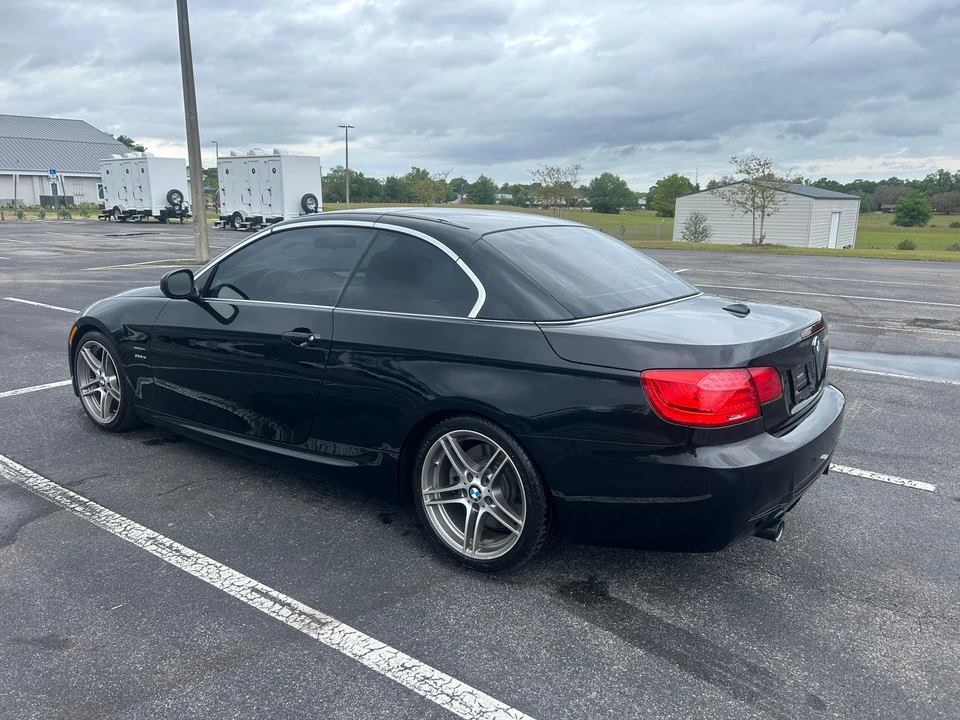 2011 BMW E93 335i Convertible - Image 29 of 31