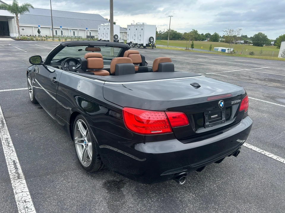 2011 BMW E93 335i Convertible - Image 11 of 31