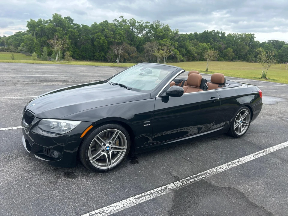 2011 BMW E93 335i Convertible - Image 9 of 31