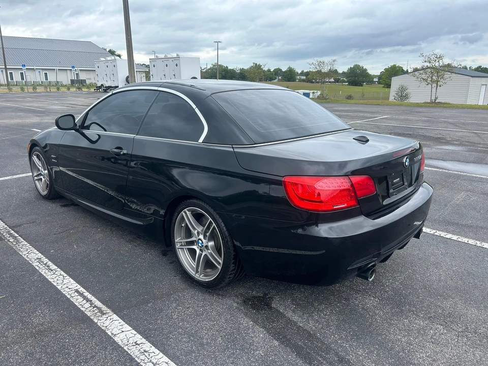 2011 BMW E93 335i Convertible - Image 30 of 31
