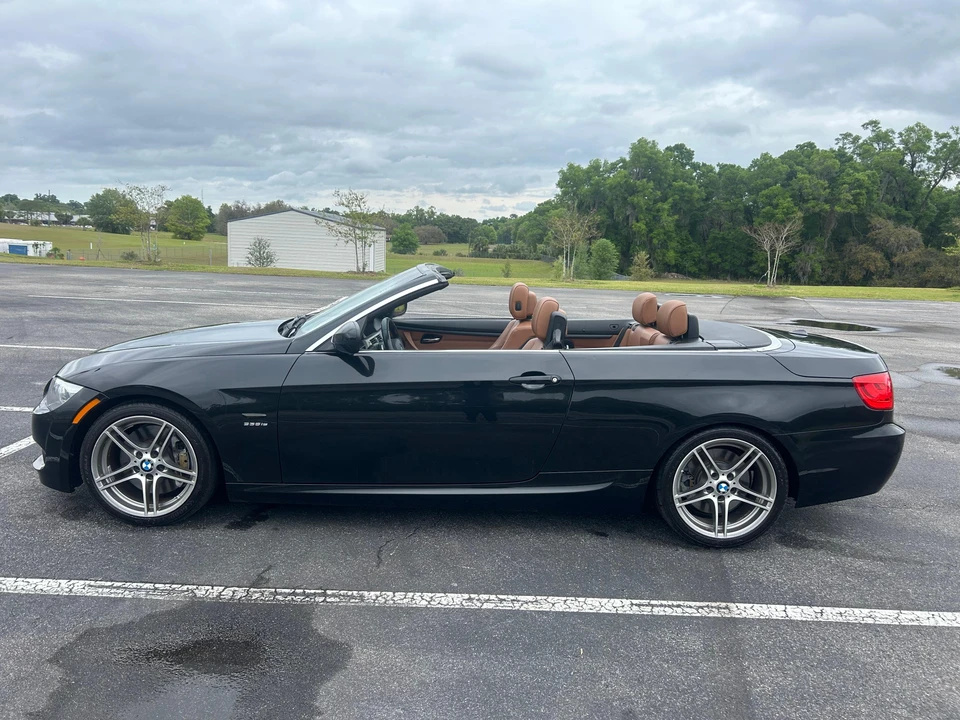 2011 BMW E93 335i Convertible - Image 10 of 31