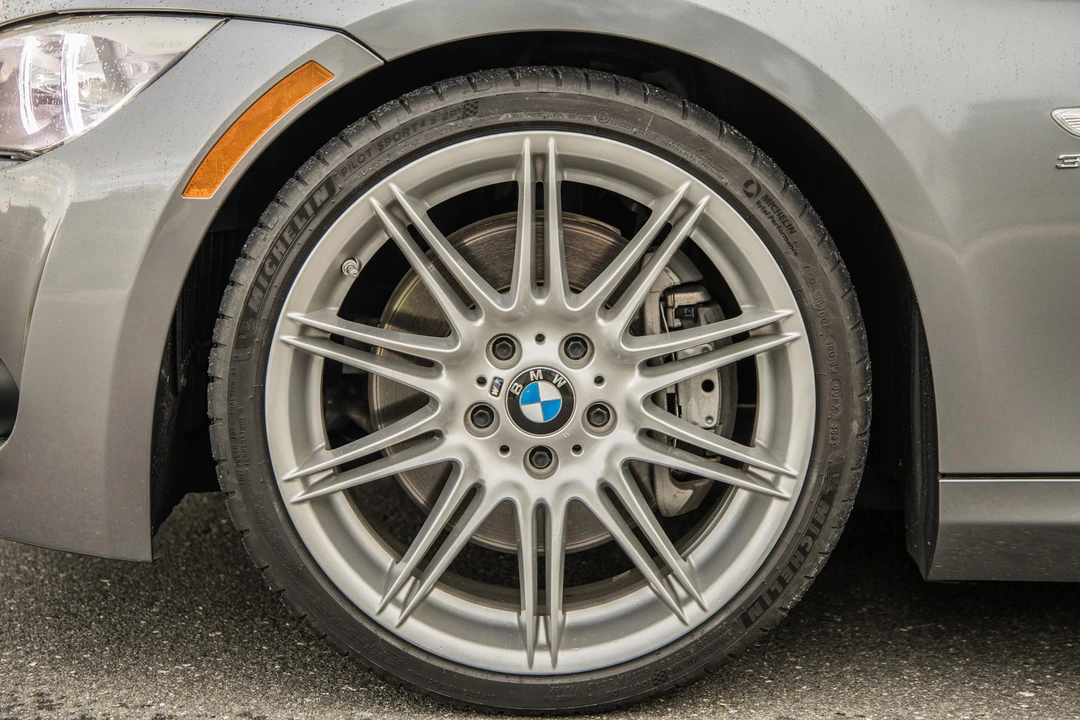 2011 BMW E93 335i Convertible - Image 30 of 31