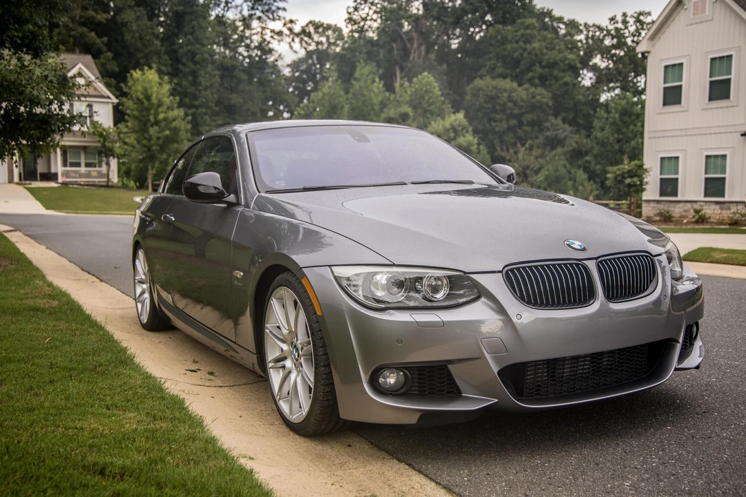 2011 BMW E93 335i Convertible - Image 13 of 31
