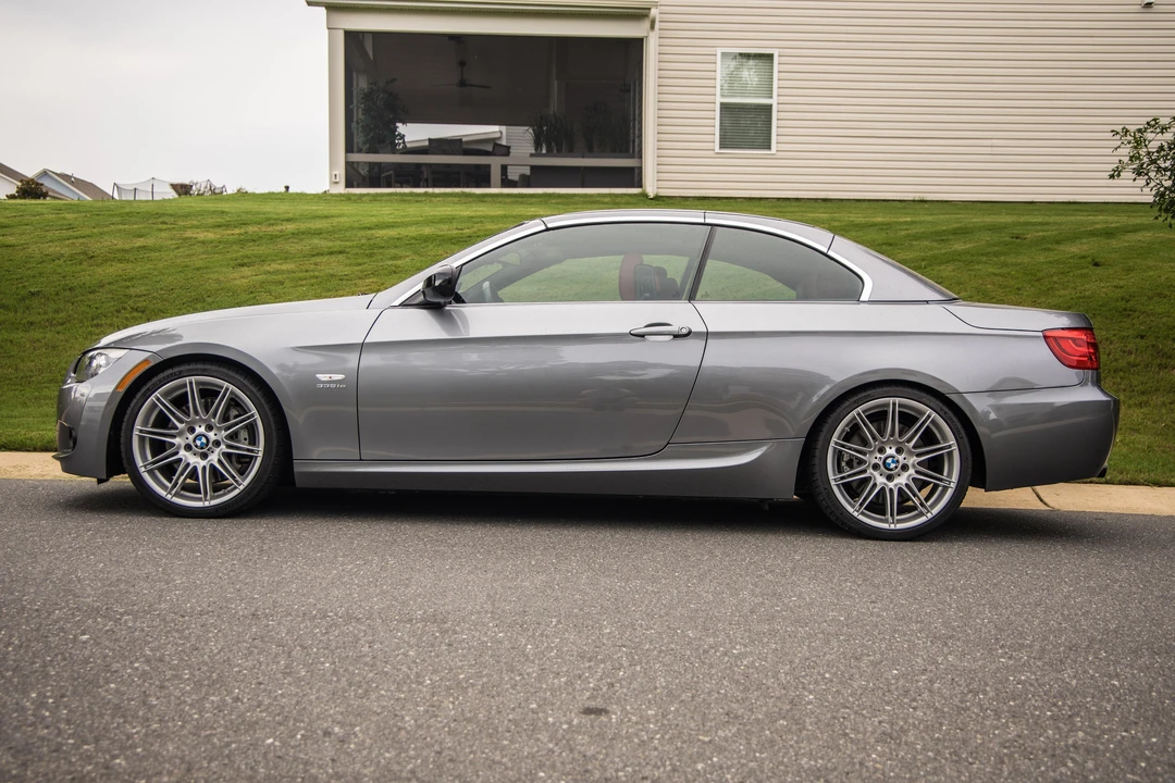 2011 BMW E93 335i Convertible - Image 8 of 31