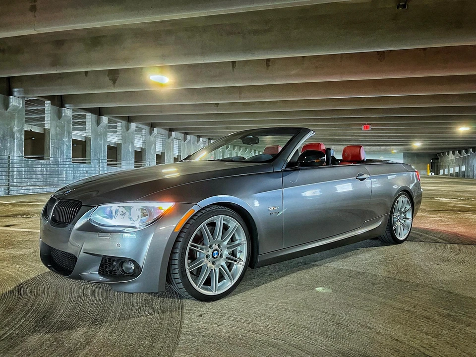 2011 BMW E93 335i Convertible - Image 7 of 31