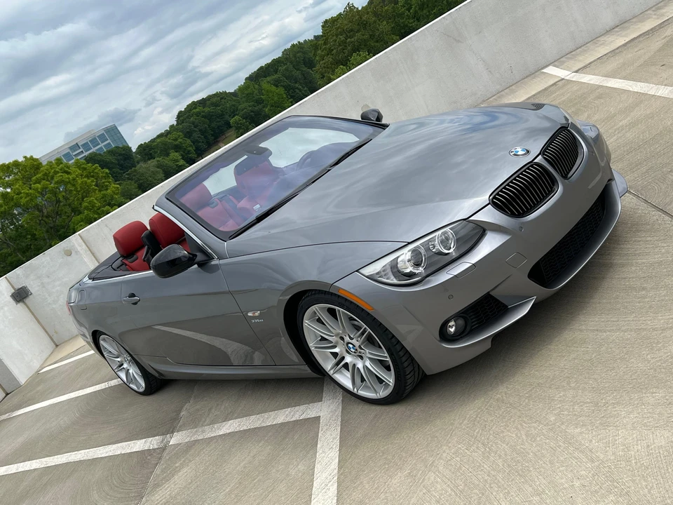 2011 BMW E93 335i Convertible - Image 12 of 31