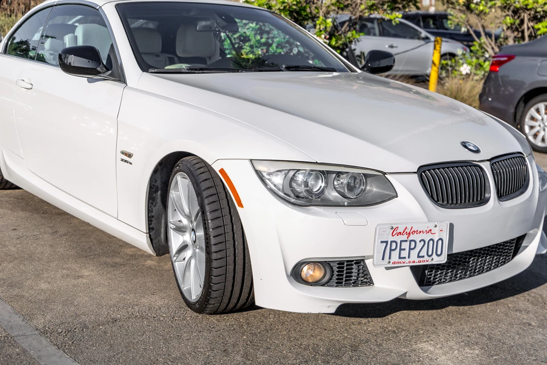 2011 BMW E93 335i Convertible - Image 21 of 31