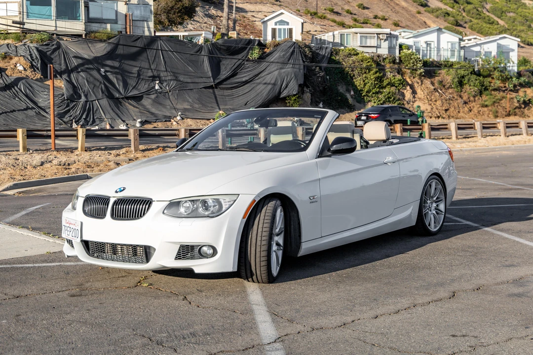 2011 BMW E93 335i Convertible - Image 6 of 31