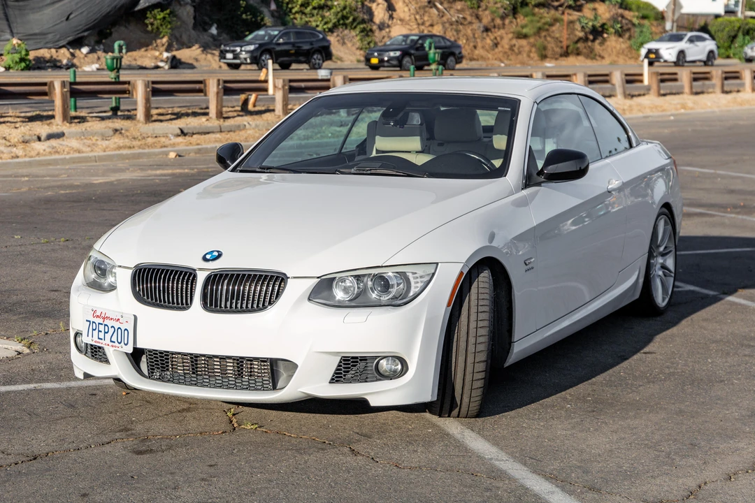 2011 BMW E93 335i Convertible - Image 11 of 31
