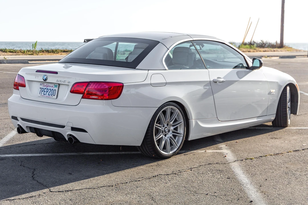 2011 BMW E93 335i Convertible - Image 4 of 31