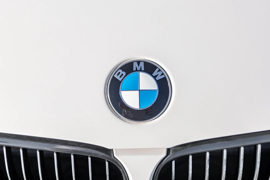 2011 BMW E93 335i Convertible - Image 23 of 31