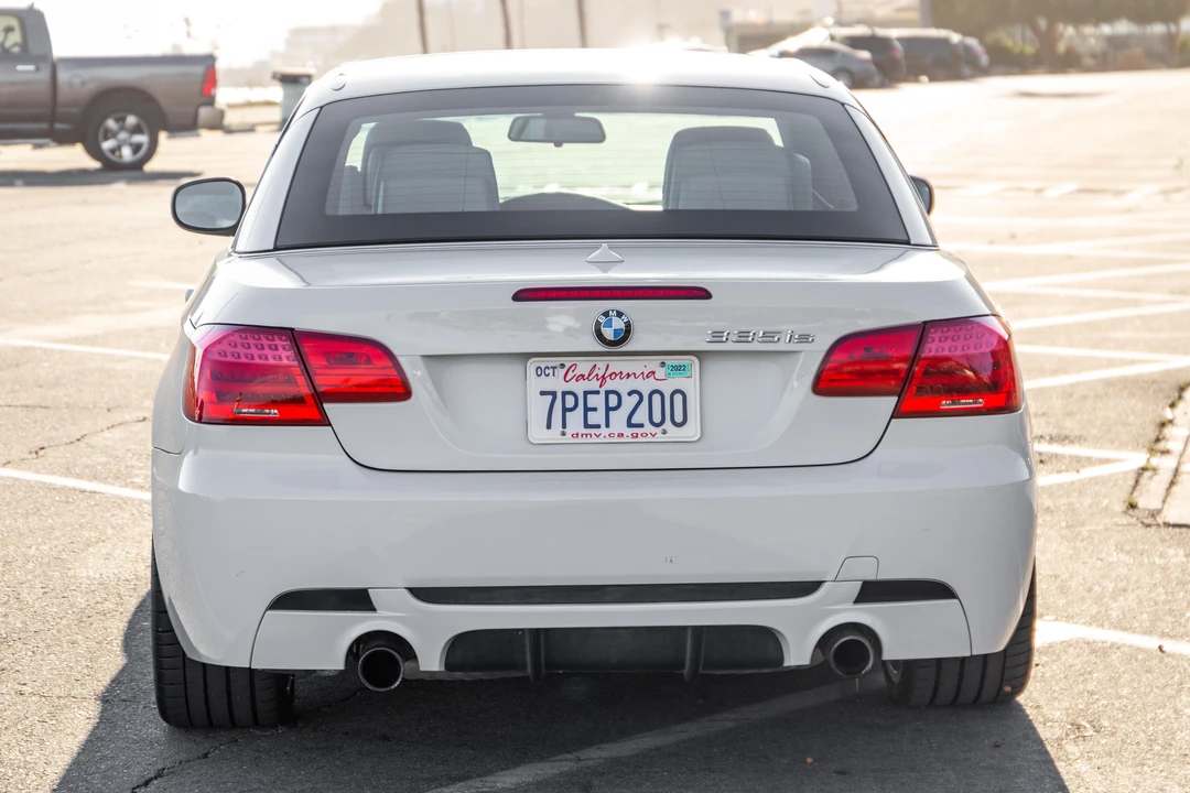 2011 BMW E93 335i Convertible - Image 16 of 31