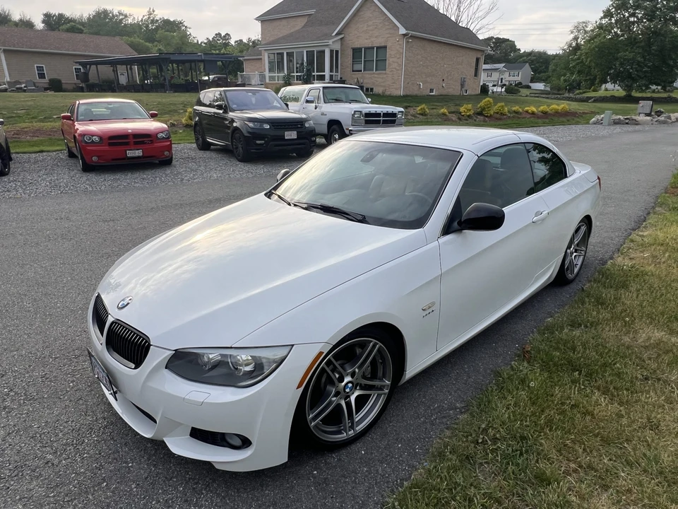 2011 BMW E93 335i Convertible - Image 7 of 31