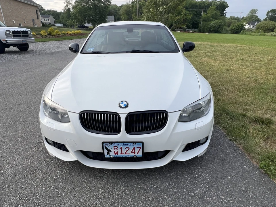 2011 BMW E93 335i Convertible - Image 4 of 31