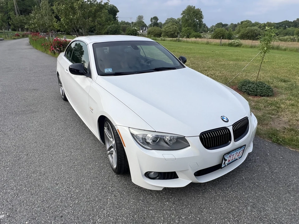 2011 BMW E93 335i Convertible - Image 22 of 31
