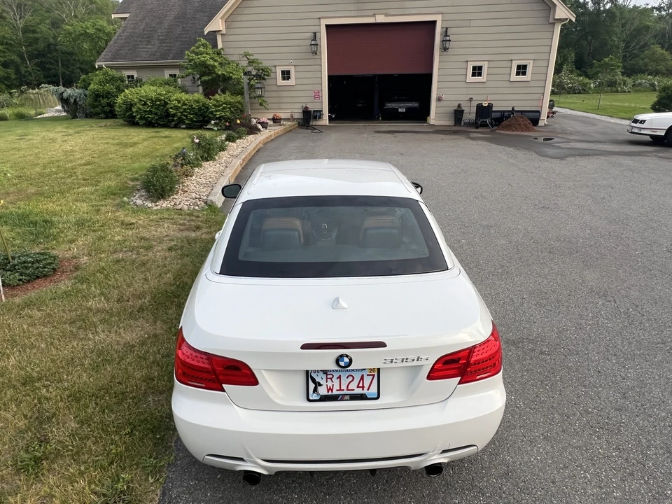 2011 BMW E93 335i Convertible - Image 13 of 31
