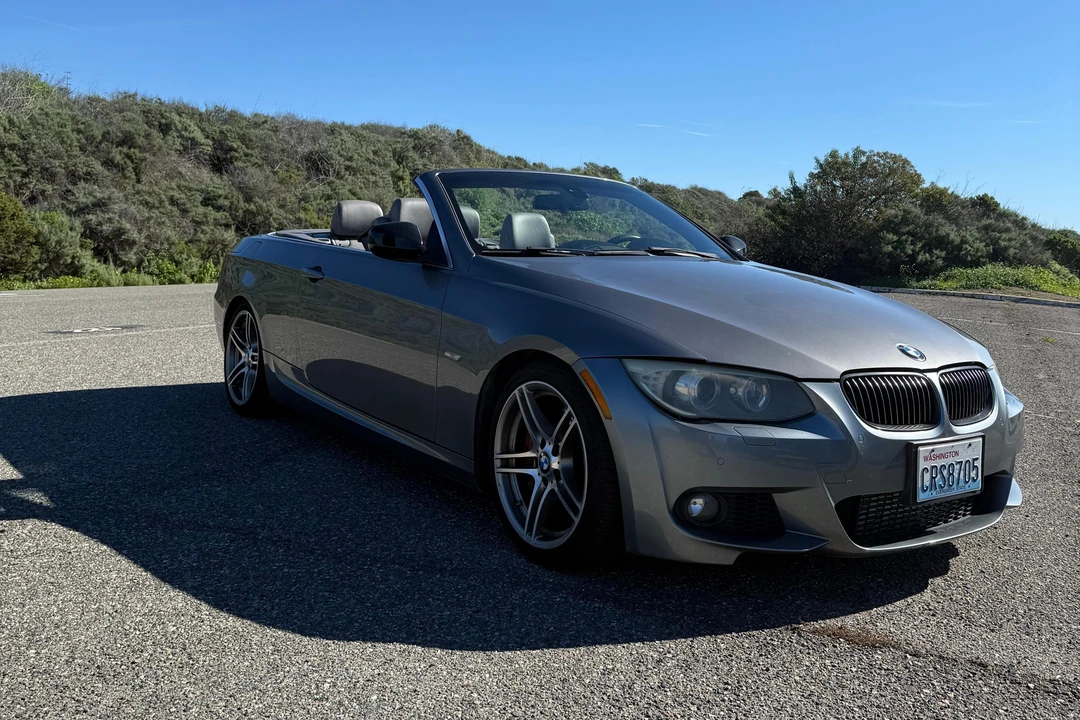 2011 BMW E93 335i Convertible - Image 9 of 31