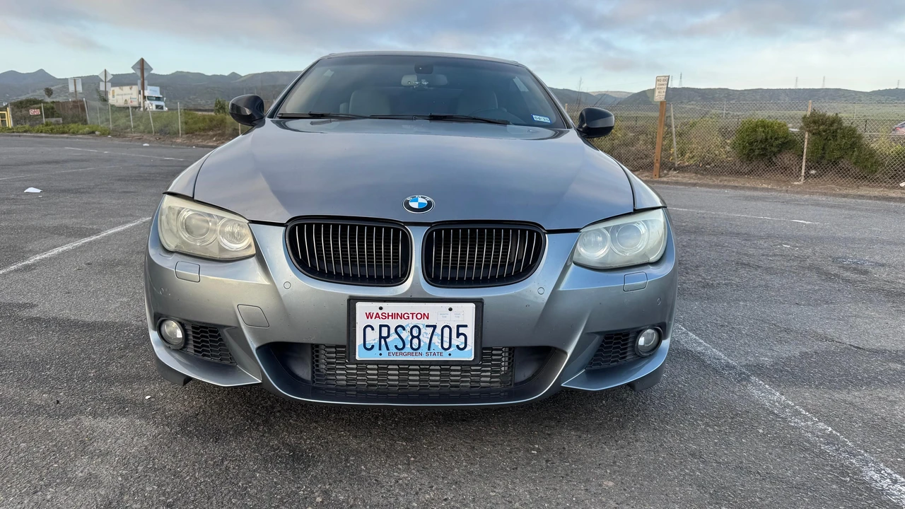 2011 BMW E93 335i Convertible - Image 11 of 31