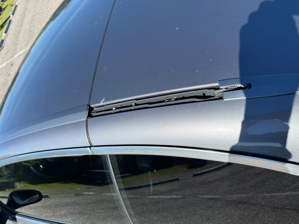 2011 BMW E93 335i Convertible - Image 30 of 31