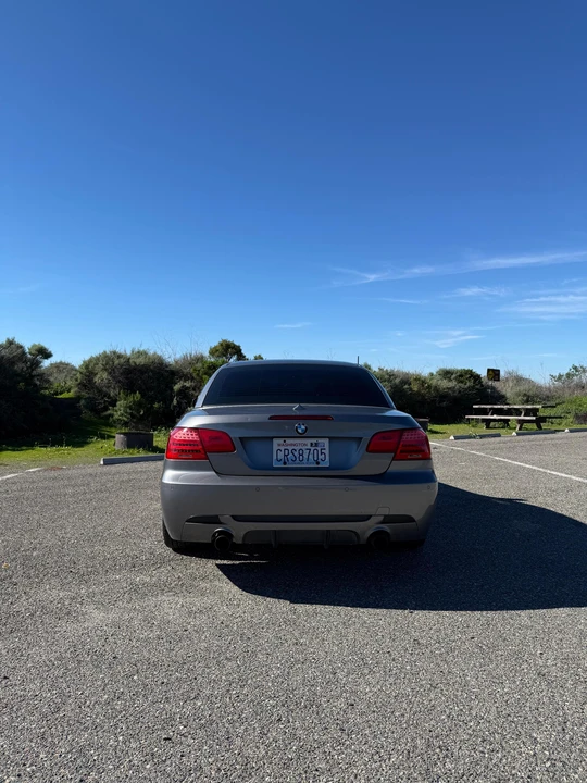 2011 BMW E93 335i Convertible - Image 17 of 31
