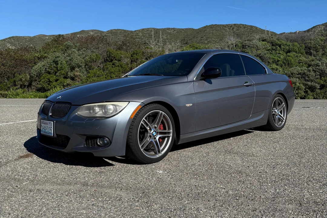 2011 BMW E93 335i Convertible - Image 12 of 31
