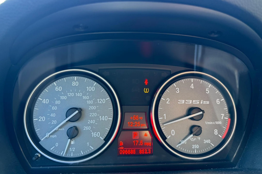 2011 BMW E92 335i Coupe - Image 18 of 31