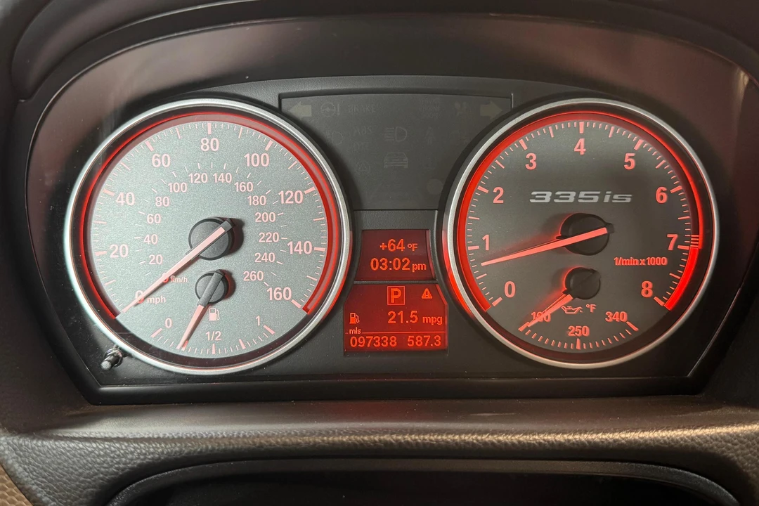 2011 BMW E92 335i Coupe - Image 26 of 31