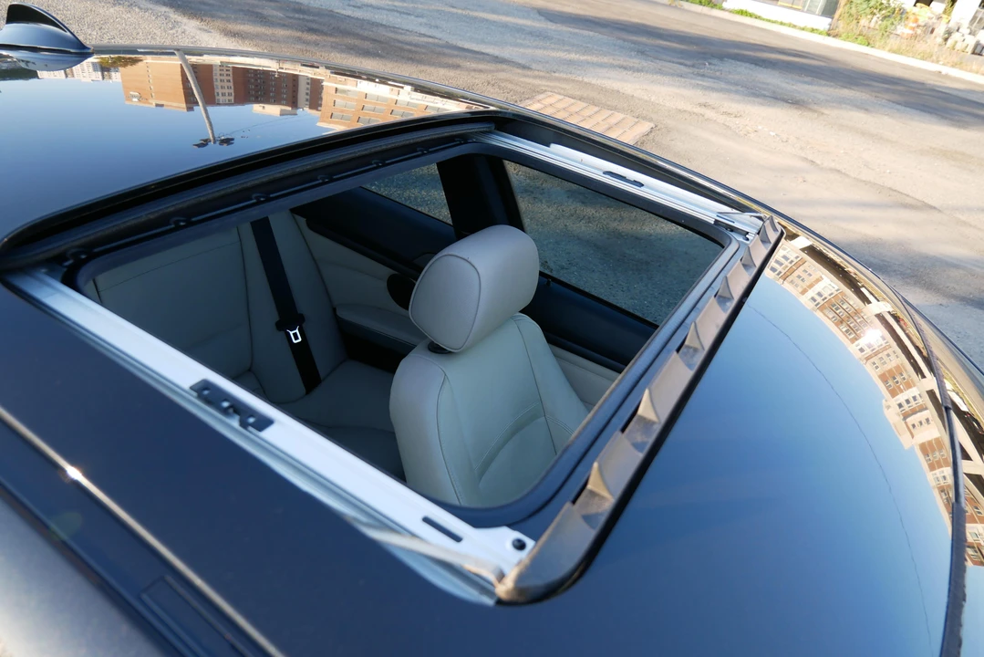 2011 BMW E92 335i Coupe - Image 24 of 31