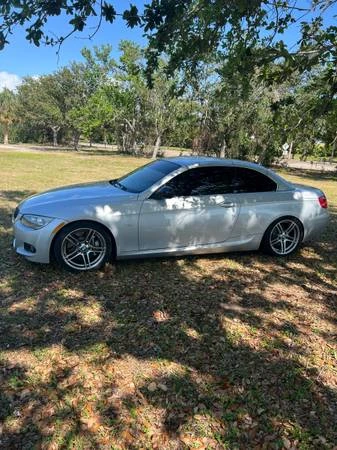 2011 BMW E93 335i Convertible - Image 2 of 10
