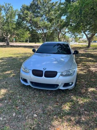 2011 BMW E93 335i Convertible - Image 3 of 10
