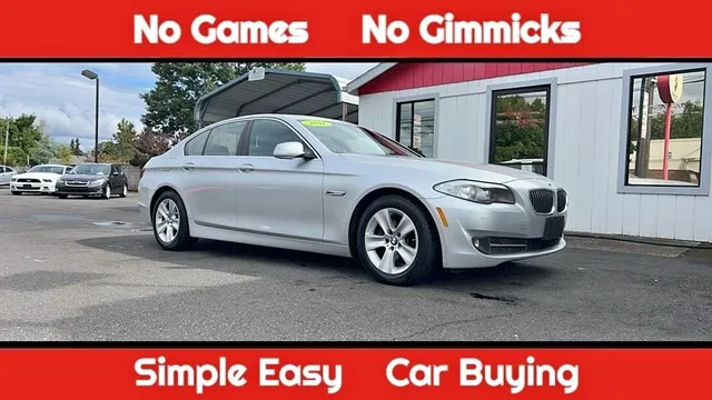 2011 BMW 5 Series 528i Sedan 4D