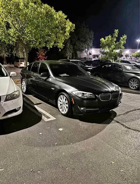 2011 BMW 5 Series 525i Sedan 4D